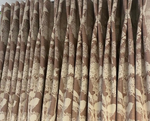 Pinch pleat to pattern curtains